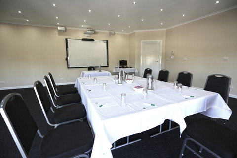 Quality Hotel Melbourne Airport - Inverell Accommodation 2