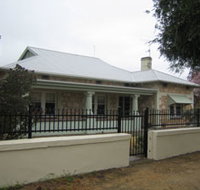 Naracoorte Cottages - MacDonnell House - Inverell Accommodation