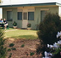 Oaklands Fishing Cottage - Inverell Accommodation
