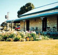 Robe House - Inverell Accommodation