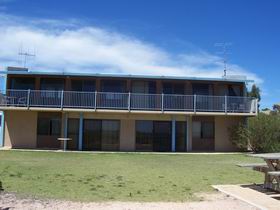 Moonta Bay Beach Villas - Inverell Accommodation 0