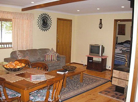 The Liteva Beach House - Inverell Accommodation 4