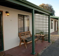 Moonta Bay Road Cabins and Cottages - Inverell Accommodation