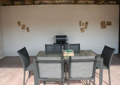 The Cottage At Ramco - Inverell Accommodation 5