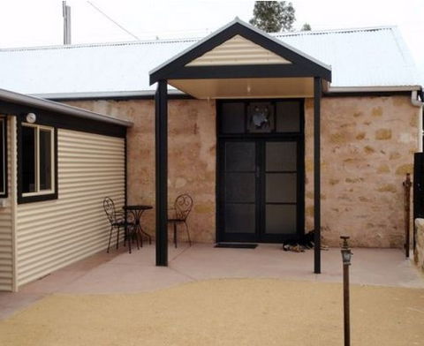 The Cottage At Ramco - Inverell Accommodation 6