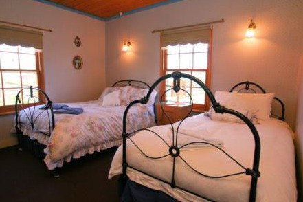 Wilmot Arms Inn - Inverell Accommodation 3
