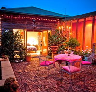 At Eleven La Petite Maison - Inverell Accommodation