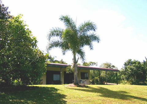 Daintree Mountain View Retreat And Vanilla Beans - Inverell Accommodation 0