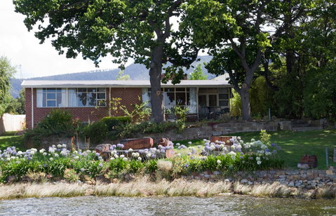 Waterside Accommodation - Inverell Accommodation 1