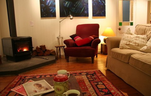 Huskisson Bed & Breakfast - Inverell Accommodation 2