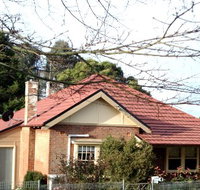 Batlow House - Inverell Accommodation