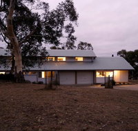 Silvertop Snowy Mountains Retreat - Inverell Accommodation
