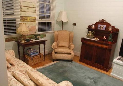 Allwood Cottage - Inverell Accommodation 3