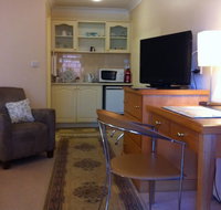 Champagne Rose Suite - Inverell Accommodation