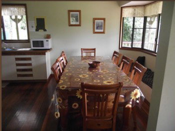 A Little Bit Of Heaven - Holiday Home - Inverell Accommodation 6