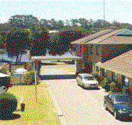 Hybiscus Lodge Motel  Holiday Apartments - Inverell Accommodation