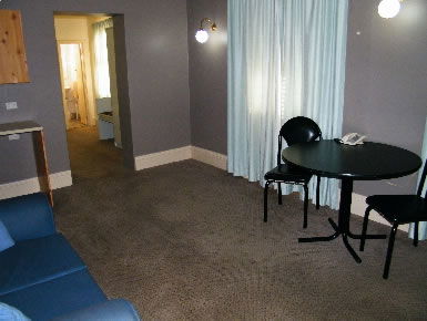 Grand Tasman Hotel - Inverell Accommodation 2