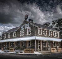 Inverleigh Hotel - Inverell Accommodation