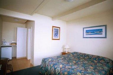 Beach House Mollymook - Inverell Accommodation 4