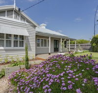Blakiston House - Inverell Accommodation