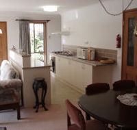 Adrienne's Place On Hill - Inverell Accommodation