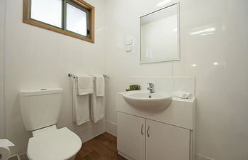 Nitmiluk Chalets - Inverell Accommodation 4