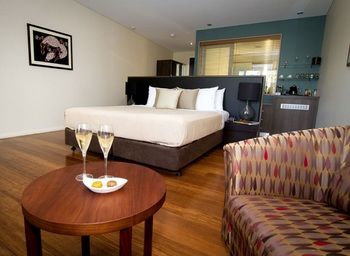 Cicada Lodge - Inverell Accommodation 11