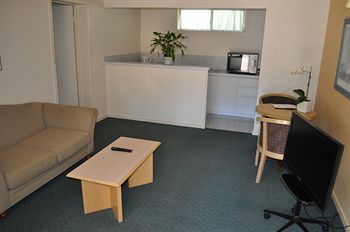 Nunawading Motor Inn - Inverell Accommodation 7