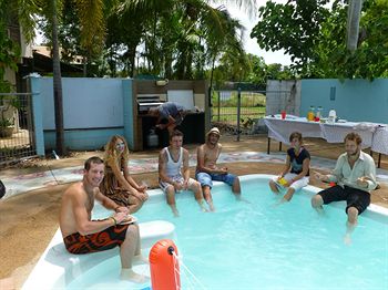 Palm Court Budget Motel Hostel/Backpackers - Inverell Accommodation 10