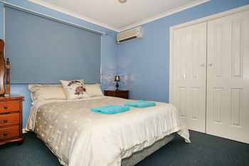 Roseland Holiday House - Inverell Accommodation 4