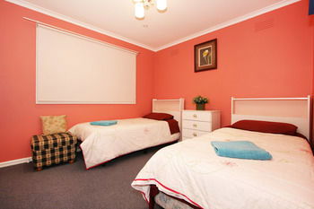 Roseland Holiday House - Inverell Accommodation 5