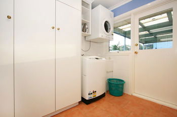 Roseland Holiday House - Inverell Accommodation 8
