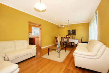 Roseland Holiday House - Inverell Accommodation 11