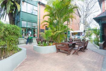 The Village Glebe - Hostel - Inverell Accommodation 2