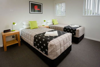 Wallsend Executive Apartments - Inverell Accommodation 10