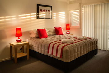 Wallsend Executive Apartments - Inverell Accommodation 18