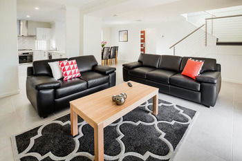 Wallsend Executive Apartments - Inverell Accommodation 31