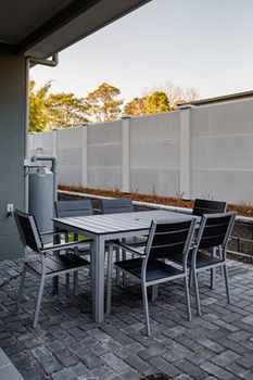 Wallsend Executive Apartments - Inverell Accommodation 41