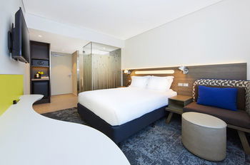 Holiday Inn Express Sydney Macquarie Park - Inverell Accommodation 7