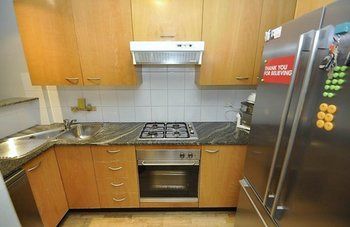 Darlinghurst 403 Pop Furnished Apartment - Inverell Accommodation 5