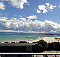 Freycinet Beach Apartments - Inverell Accommodation