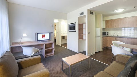 Ibis Melbourne Hotel And Apartments - Inverell Accommodation 1