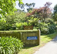 Great Ocean Road Cottages  Backpackers - Inverell Accommodation