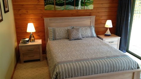 Southern Anchorage Retreat - Inverell Accommodation 0