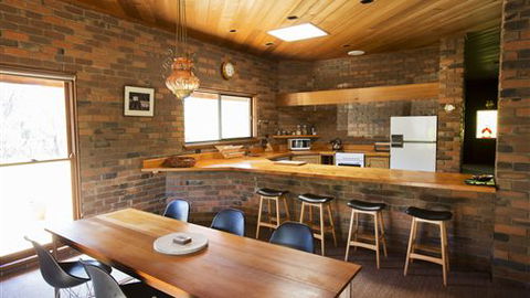 The Eagles Nest - Inverell Accommodation 0