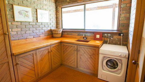 The Eagles Nest - Inverell Accommodation 5