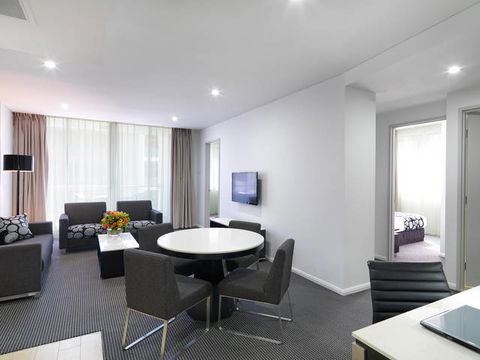Meriton Serviced Apartments - North Ryde - Inverell Accommodation 2