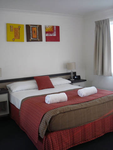 Oakey Motor Inn - Inverell Accommodation 1