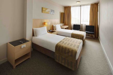 Quality Hotel Ambassador Perth - Inverell Accommodation 9