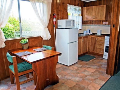Pine Valley Apartments - Inverell Accommodation 3